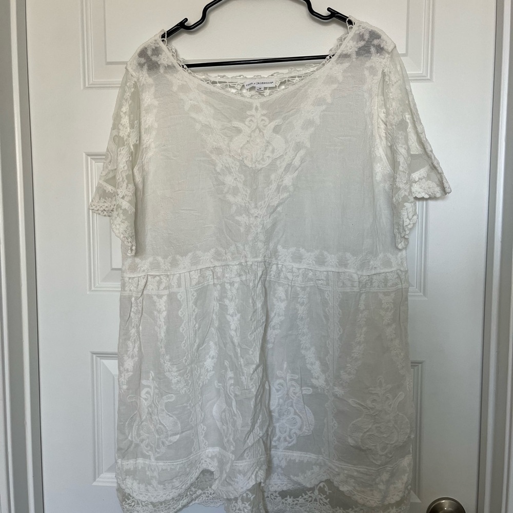 Elegant White Lace Mini Dress